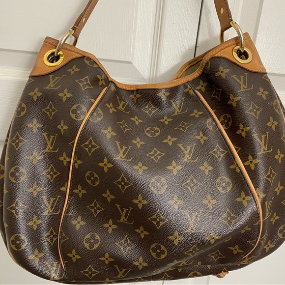 Louis Vuitton Monogram Canvas Galleria PM Hobo - Picture 13 of 16